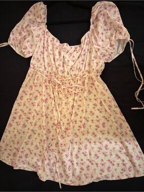 Plus Size 2XL Cream Floral Puff Sleeve Cottagecore Mini Dress Tie Waist